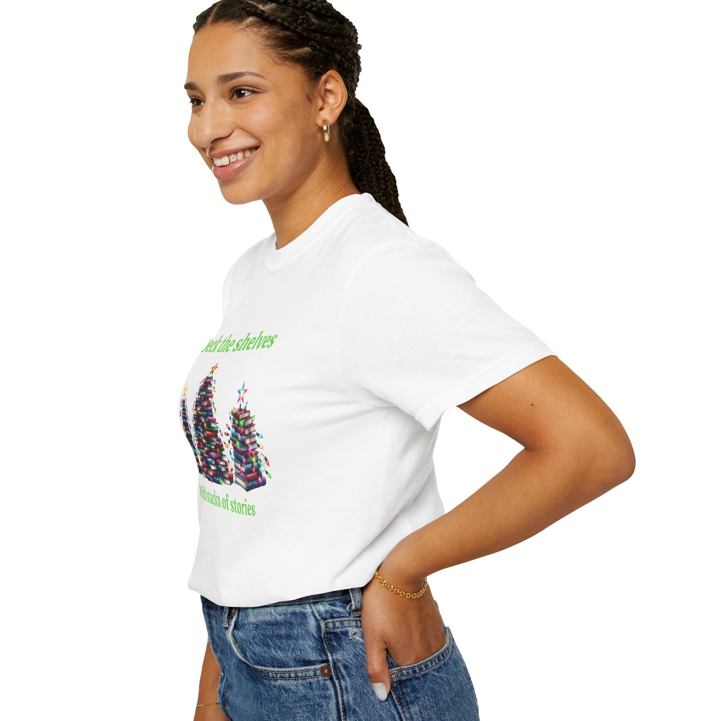 Deck the Shelves Tee – A Literary Tree-mendous Holiday!