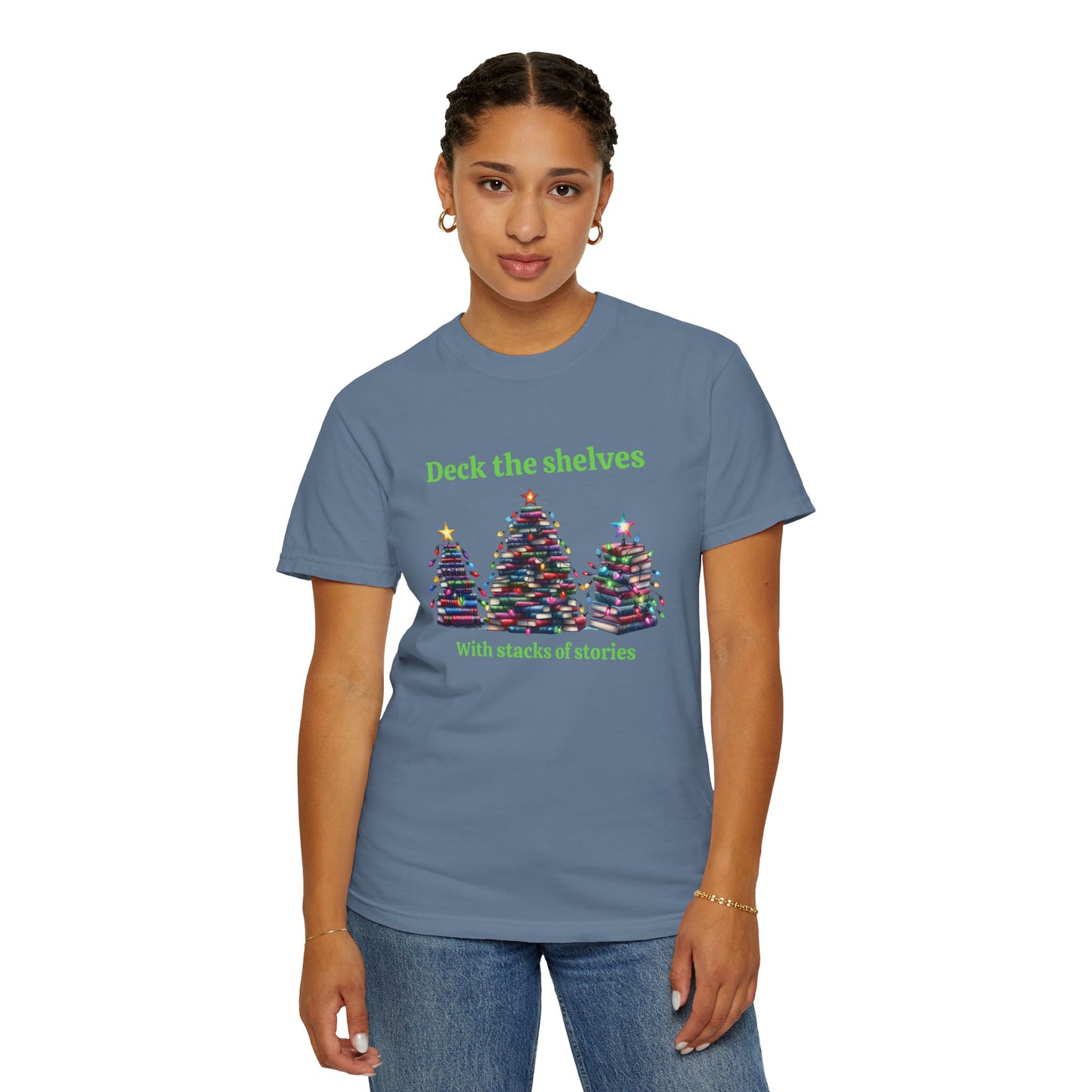 Deck the Shelves Tee – A Literary Tree-mendous Holiday!