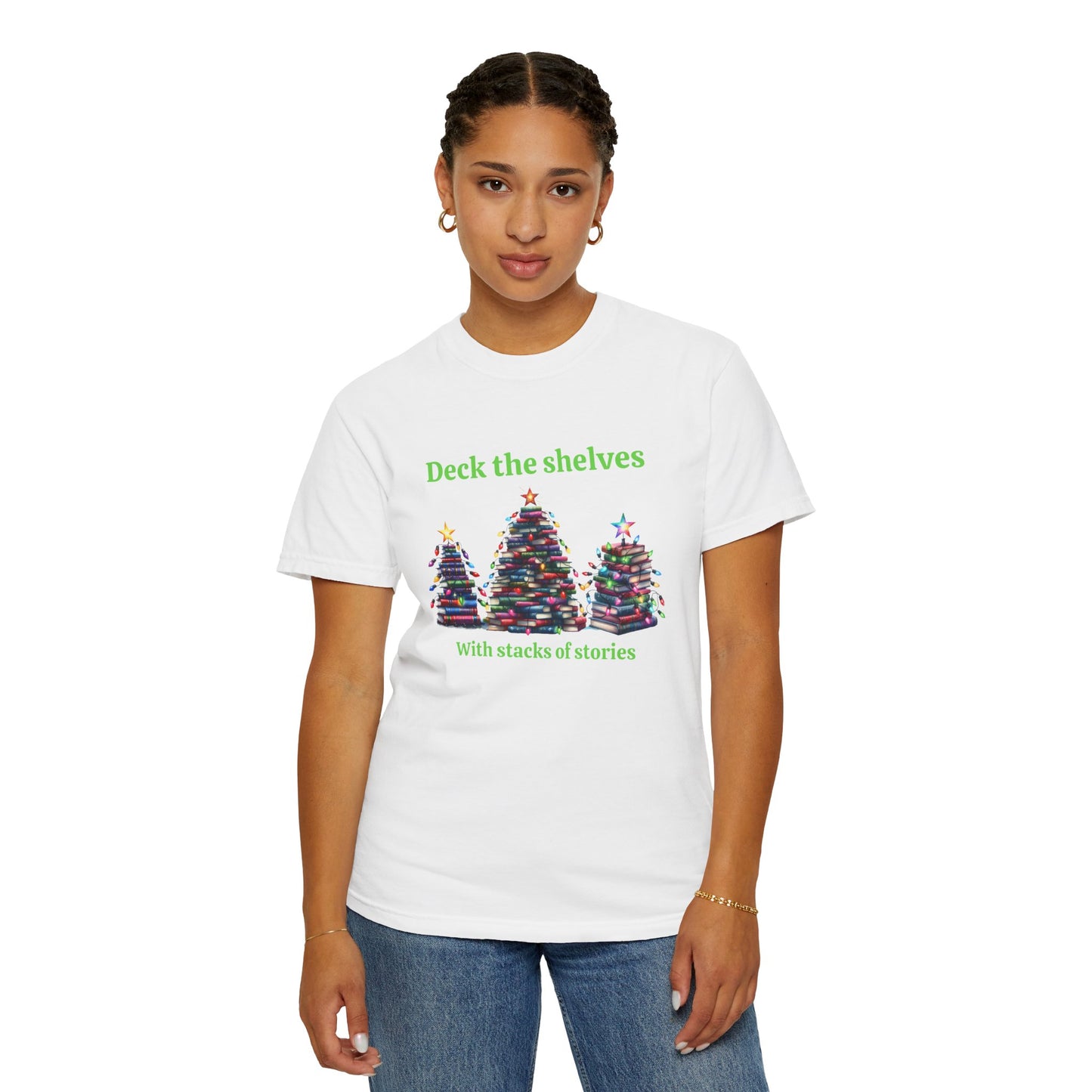 Deck the Shelves Tee – A Literary Tree-mendous Holiday!
