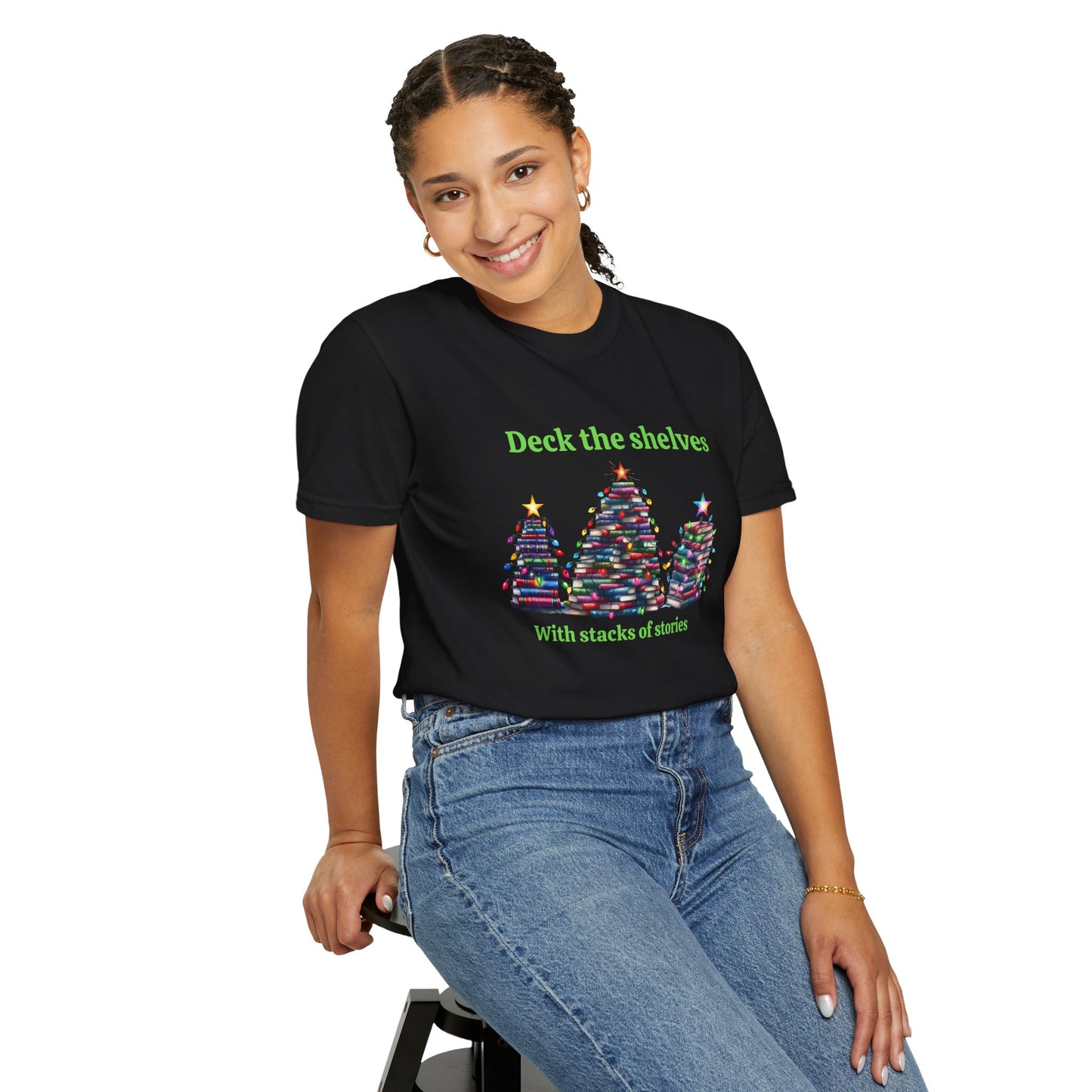 Deck the Shelves Tee – A Literary Tree-mendous Holiday!