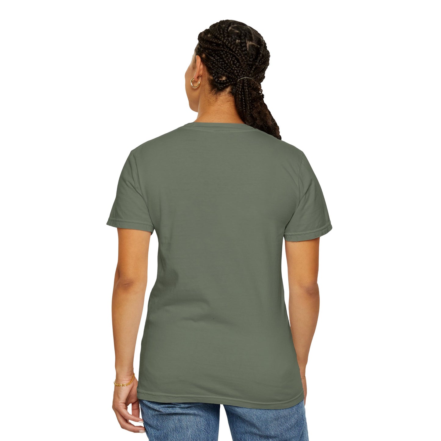 Deck the Shelves Tee – A Literary Tree-mendous Holiday!